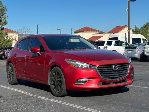 Used 2017 MAZDA MAZDA3 Touring FWD image 2