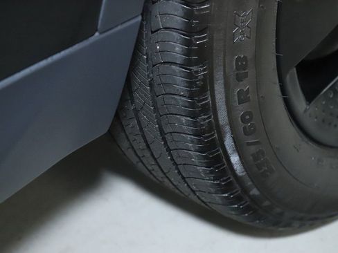 Used 2023 Land Rover Discovery Sport S image 38