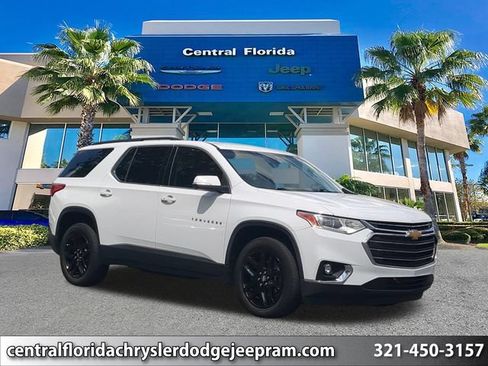 Used 2021 Chevrolet Traverse LT FWD image 1