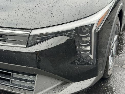 New 2026 Kia K4 FWD image 9