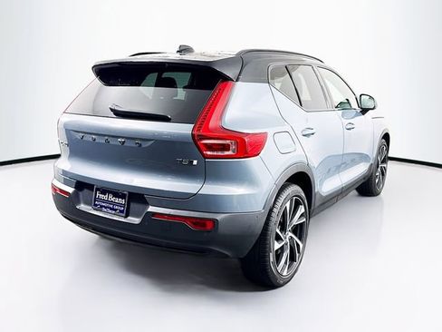 Used 2021 Volvo XC40 T5 R-Design w/ Advanced Package image 8