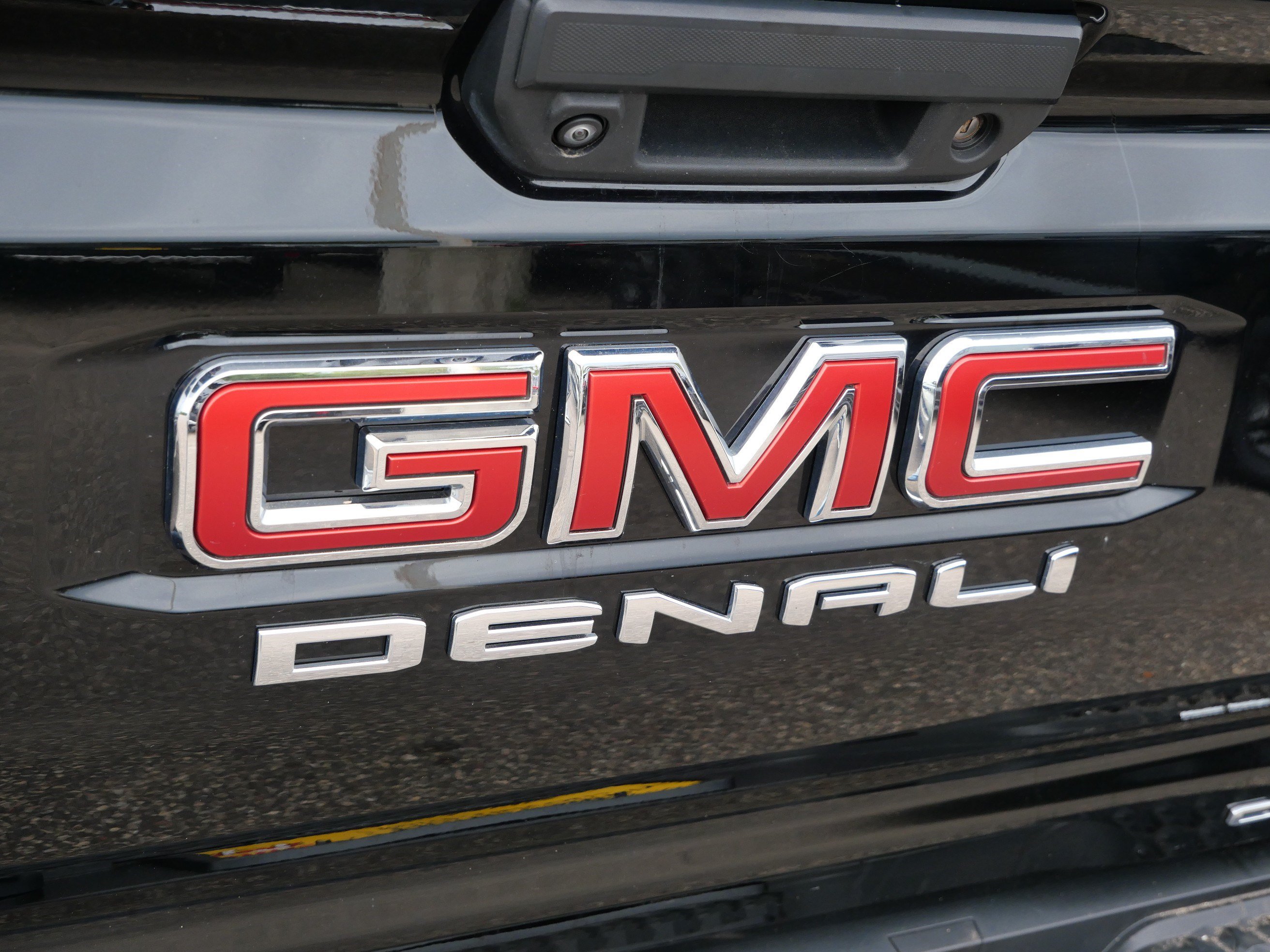 Used 2023 GMC Canyon Denali AWD/4WD image 18