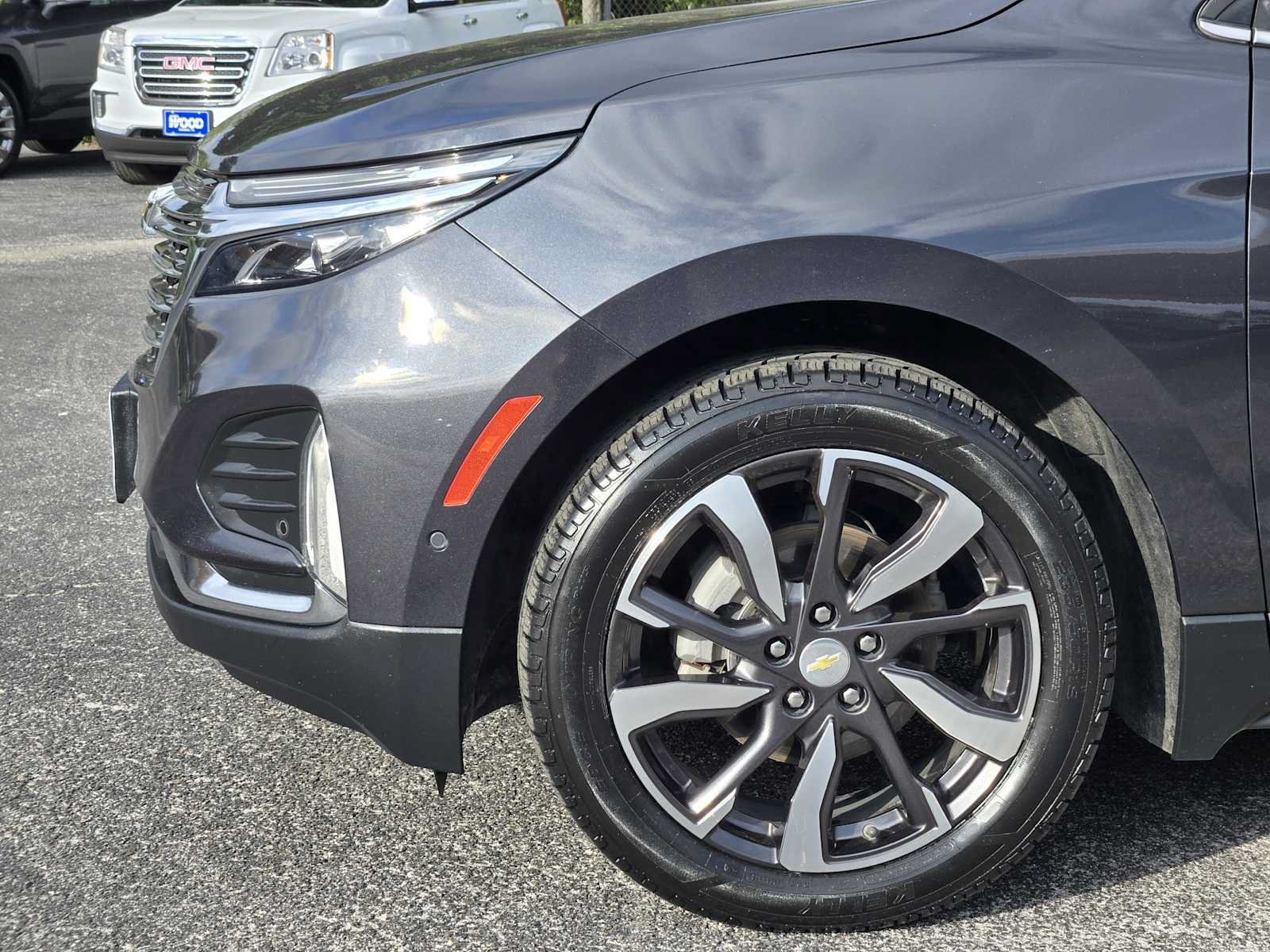 Used 2022 Chevrolet Equinox Premier FWD image 8