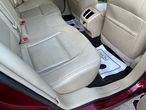 Used 2013 Ford Taurus Limited FWD image 11