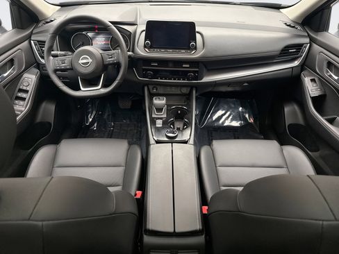 Used 2024 Nissan Rogue SV w/ SV Premium Package AWD/4WD image 14