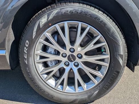 Used 2025 Genesis GV80 2.5T AWD/4WD image 11