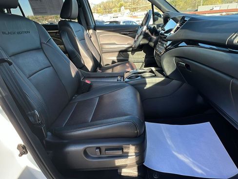 Used 2021 Honda Pilot Black Edition image 13