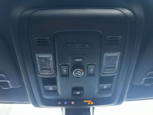 Used 2021 Chevrolet Tahoe RST image 17