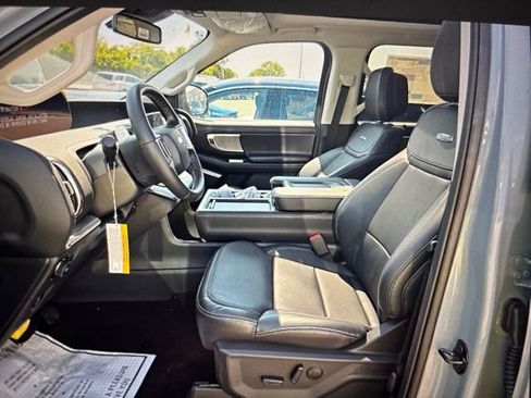 Used 2026 Ford Expedition Max Platinum w/ Driver's Package AWD/4WD image 6