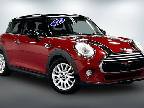 Used 2014 MINI Cooper 2-Door Hardtop image 1