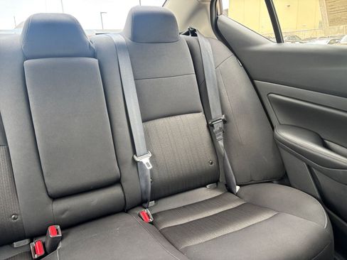 Used 2025 Nissan Altima 2.5 SV FWD image 37