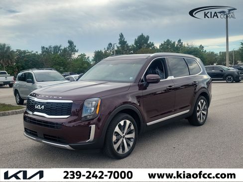 Certified 2022 Kia Telluride EX w/ EX Premium Package FWD image 3