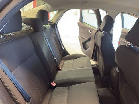 Used 2015 Ford Focus SE FWD image 23