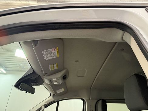 Used 2023 Ford Transit 350 XLT image 9