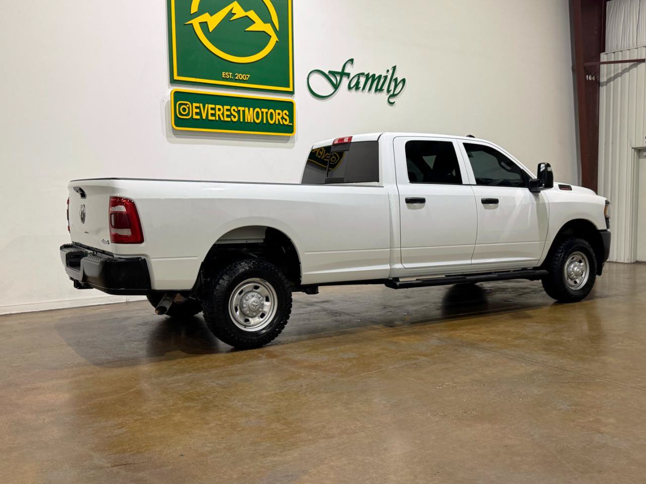 Used 2023 RAM 2500 Tradesman AWD/4WD image 8