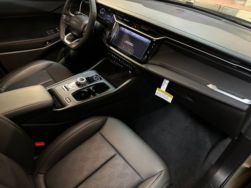 New 2026 Jeep Cherokee Overland AWD/4WD image 15