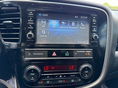 Used 2019 Mitsubishi Outlander ES FWD image 15