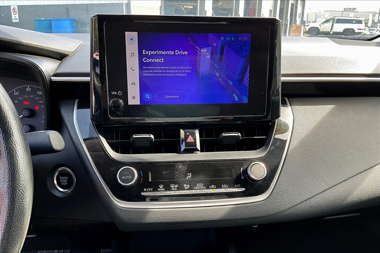 Used 2025 Toyota Corolla LE w/ Convenience Package FWD image 11