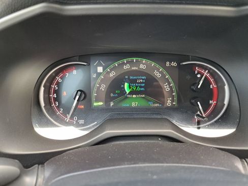 Used 2025 Toyota RAV4 LE FWD image 12