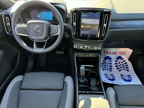 New 2024 Volvo XC40 Recharge Core w/ Protection Package Premier image 28
