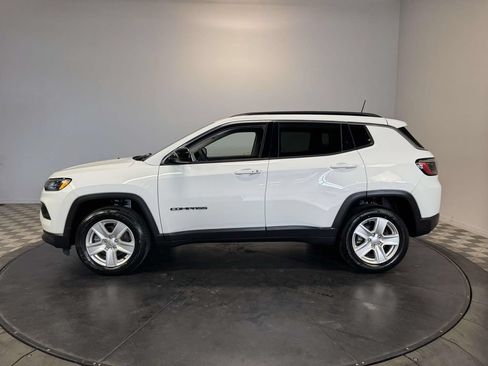 Used 2022 Jeep Compass Latitude AWD/4WD image 5