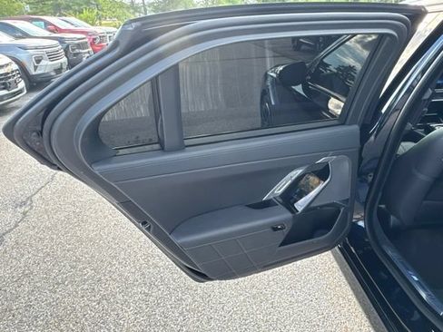 Used 2025 BMW 740i xDrive AWD/4WD image 66
