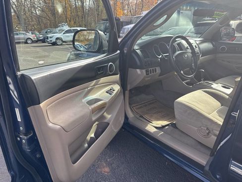 Used 2006 Toyota Tacoma 4x4 Access Cab V6 image 11