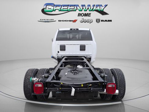 New 2026 RAM 5500 Tradesman AWD/4WD image 3