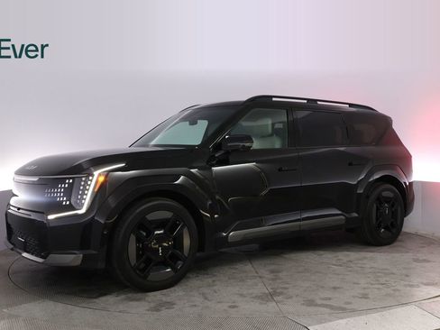 Used 2024 Kia EV9 GT-Line image 18