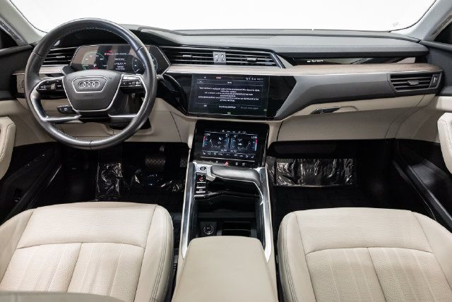 Used 2024 Audi Q8 e-tron Premium Plus w/ Premium Plus Package AWD/4WD image 22