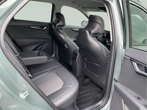 Used 2024 Kia Niro EX FWD image 20