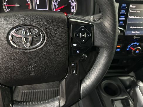Used 2022 Toyota 4Runner TRD Off-Road Premium image 15