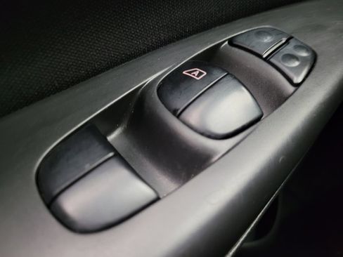 Used 2019 Nissan Sentra SV image 27