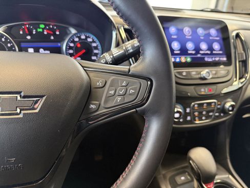 Used 2022 Chevrolet Equinox RS w/ RS Leather Package image 14