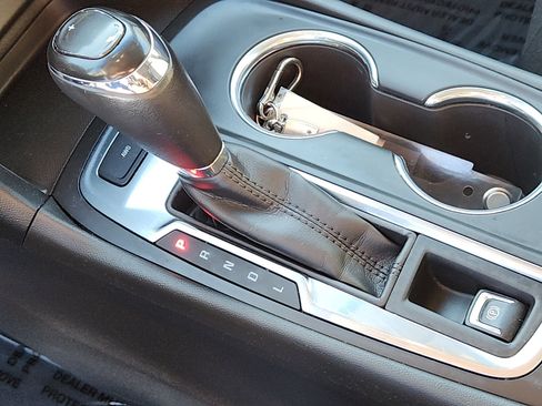 Used 2019 Chevrolet Equinox LT image 17