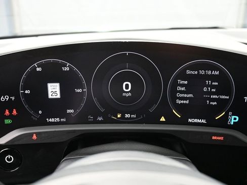 Certified 2023 Porsche Taycan 4 Cross Turismo image 19