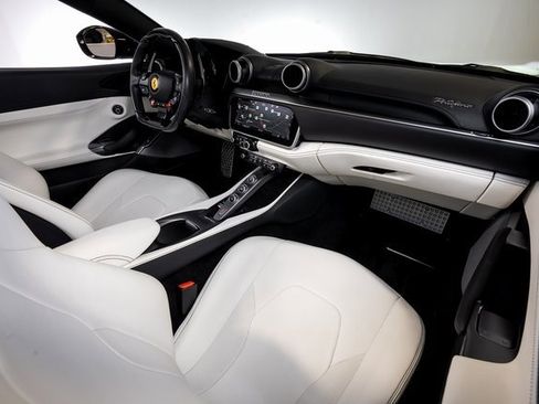 Certified 2019 Ferrari Portofino image 54