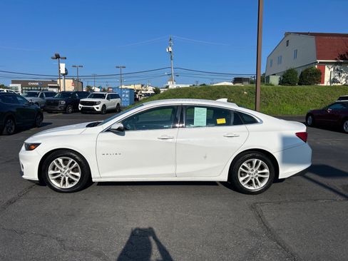 Used 2018 Chevrolet Malibu LT FWD image 8