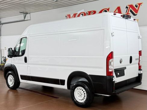 Used 2024 RAM ProMaster 2500 w/ Safety Group FWD image 5