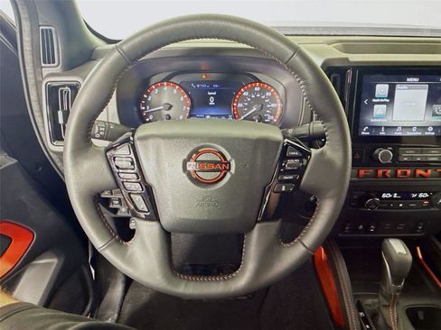 Used 2026 Nissan Frontier PRO-4X w/ Pro-4x Convenience Package image 8