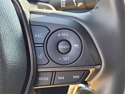 Used 2024 Toyota Camry SE image 14