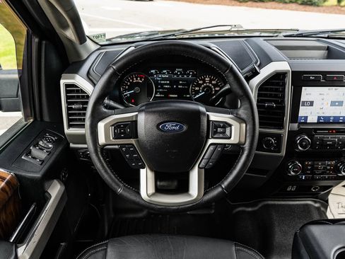 Used 2020 Ford F150 Lariat AWD/4WD image 22