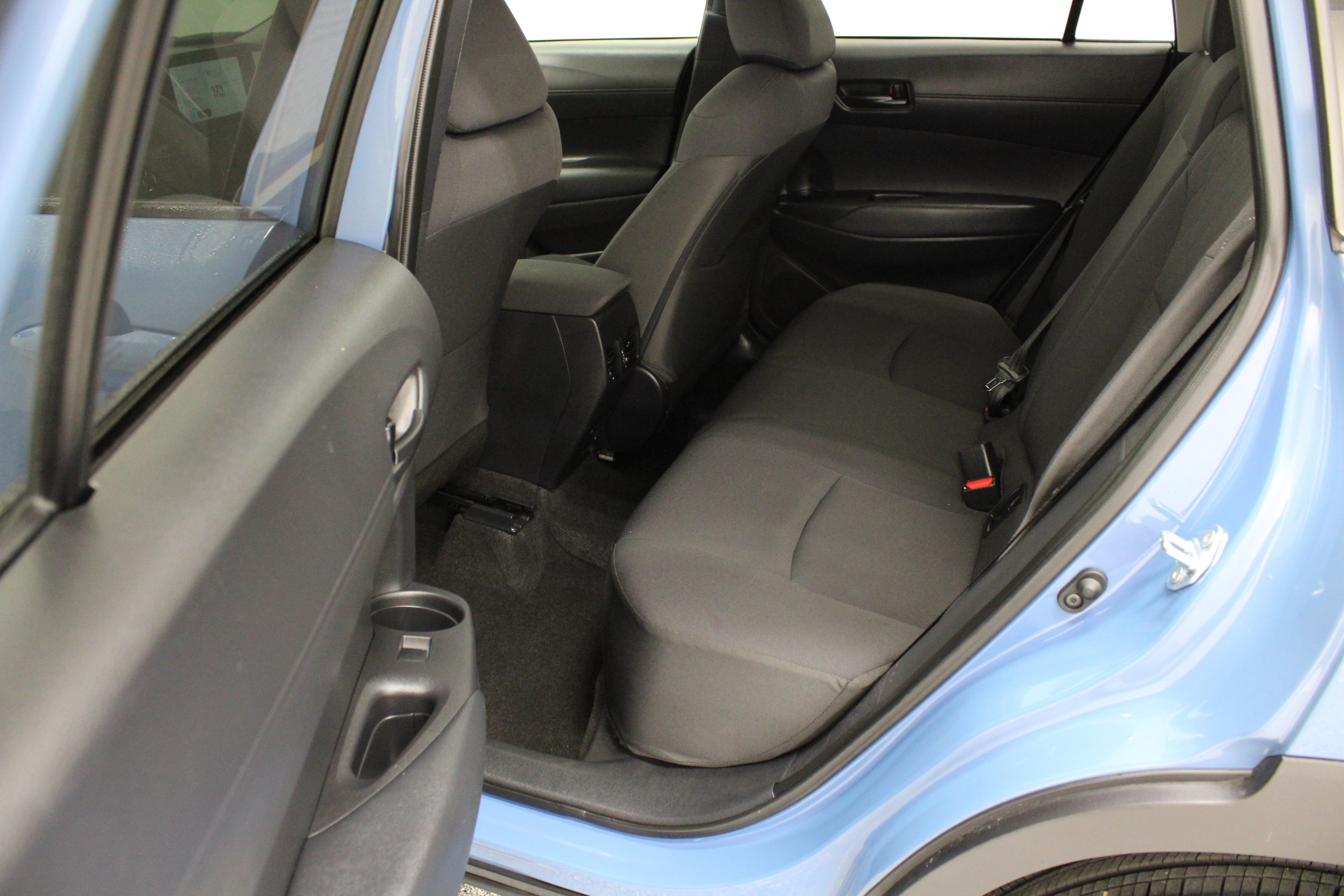 Used 2026 Toyota Corolla Cross LE FWD image 27