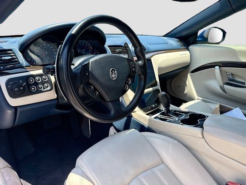 Used 2012 Maserati GranTurismo Convertible RWD image 10