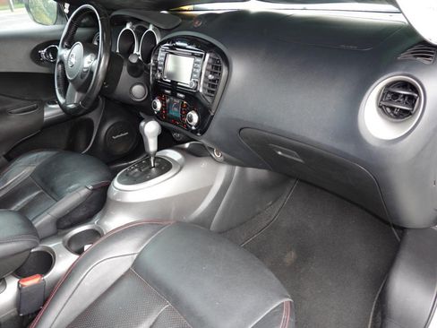 Used 2014 Nissan Juke SL FWD image 22