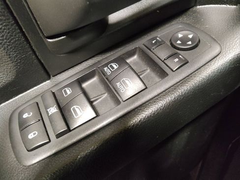 Used 2019 RAM 1500 Tradesman w/ Chrome Plus Package image 27