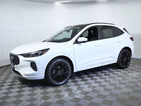 Certified 2024 Ford Escape ST-Line Elite w/ Premium Technology Package AWD/4WD image 5