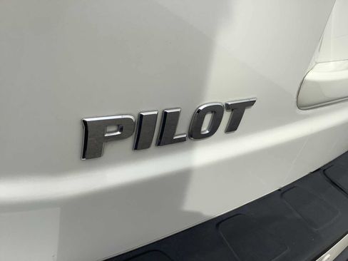 Used 2014 Honda Pilot Touring image 7