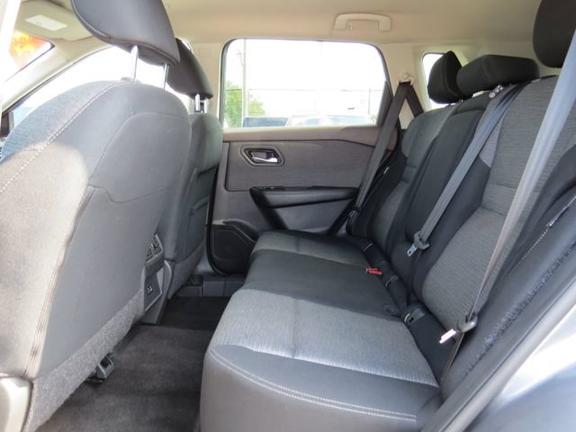 Used 2023 Nissan Rogue SV FWD image 12