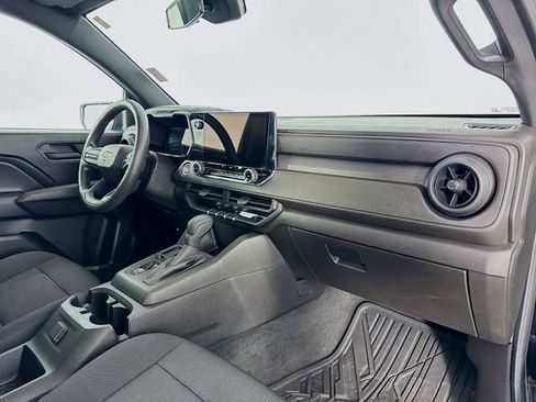 Used 2024 Chevrolet Colorado W/T image 27